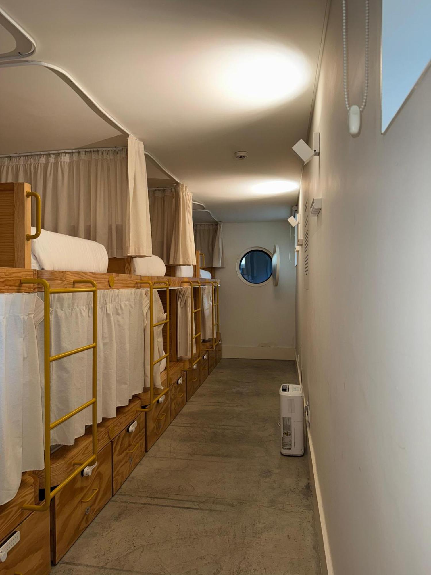Surf & Sea Suites Parede Exterior foto