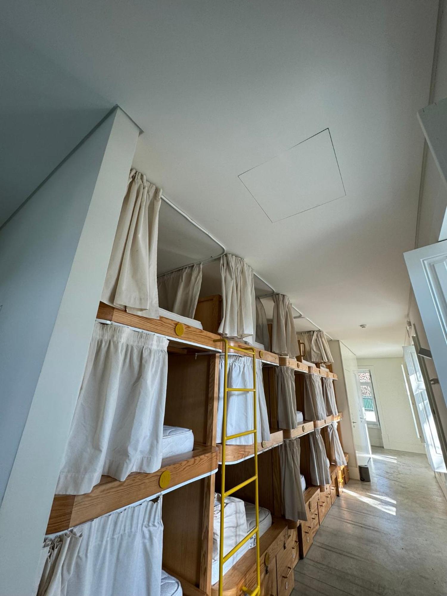 Surf & Sea Suites Parede Exterior foto